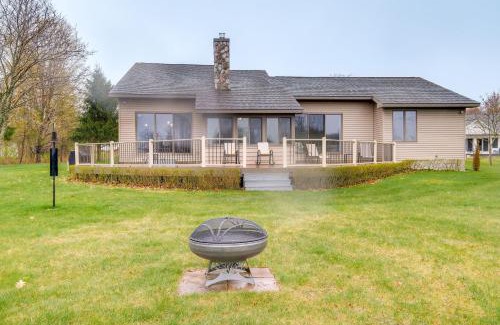 Cadillac Haus | Cadillac Vacation Rental with Dock on Lake Mitchell!