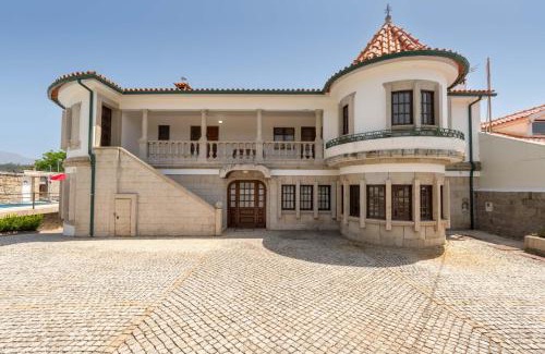 Cardielos Haus | Calejo House – Pool & Sports & Grill Retreat