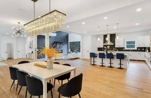 Brandon Haus | California Modern Home In Buckhead