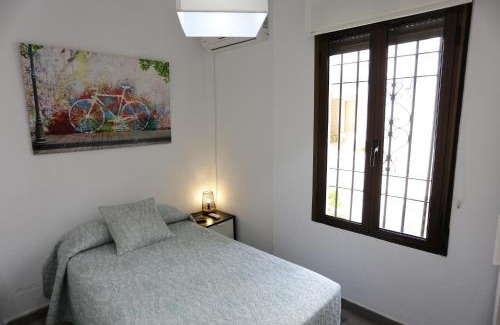 San Basilio Wohnung | Calle San Basilio - Patios. Aparcamiento gratis