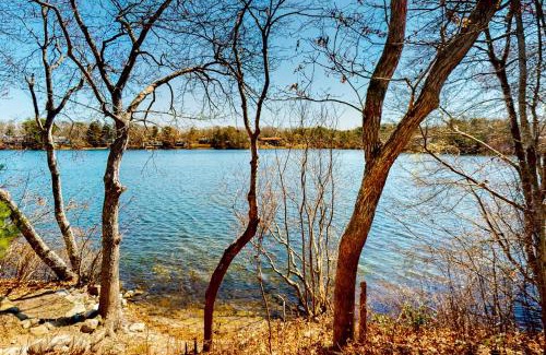 Cataumet Haus | Calm Waters
