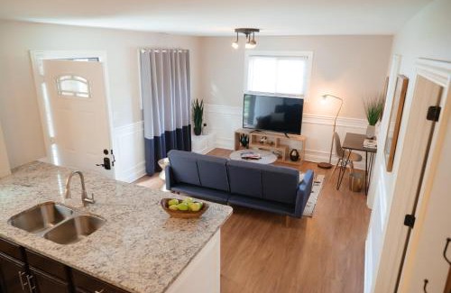 Chicago Wohnung | Calm & Well-Equipped 2BR Chicago Apartment - Central Cozy