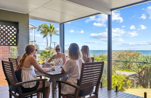 Shelly Beach Haus | Caloundra Retro Beach House in Front of Ocean