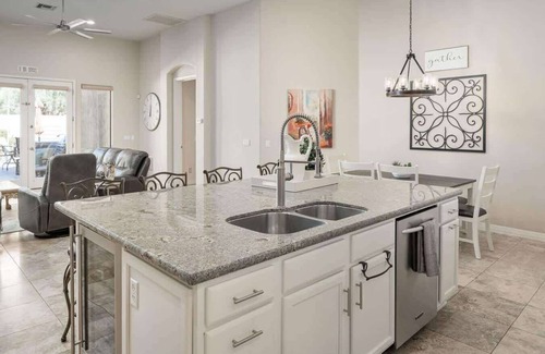 Camelback East Haus | Bella Sonora: Chic Camelback Corridor Home w/Pool