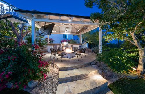 Copeland Hill Haus | Camelback Mountain Mansion - Micro-resort, Views, Golf, Heated Pool, Game Room
