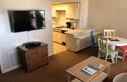 Pass-a-Grille Eigentumswohnung | Camelot by the Sea by Liberte'