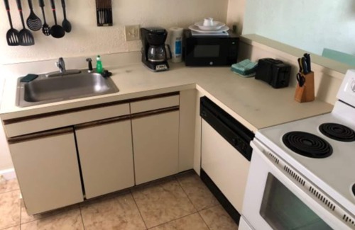 Pass-a-Grille Eigentumswohnung | Camelot by the Sea by Liberte'