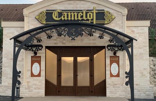 Ineu Hotel | Camelot Resort