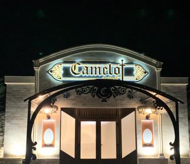 Ineu Hotel | Camelot Resort