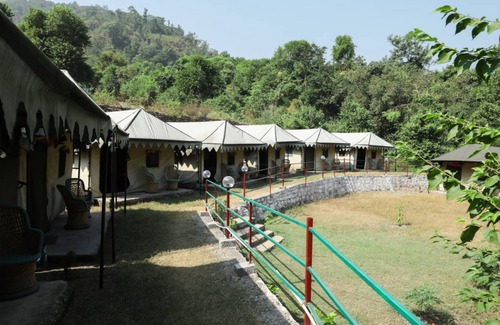 Shivpuri Wohnmobilvermietung | Camp Awara Rishikesh
