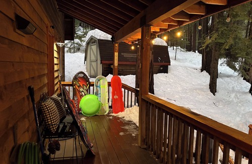 Dorrington Kabine | Camp Coffey - Perfect for Families & Dog-friendly!