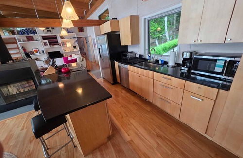 Mount Desert Hütte | Camp Shulman - elegant new cottage on Long Pond