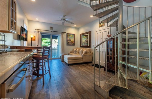 Historic Seaport Haus | Campbell Suite in Key West