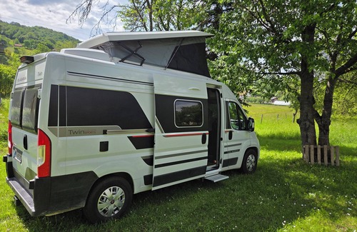 Becici Haus | Camper Montenegro - Recreational Vehicles - Adria Twin Sport 600SPB
