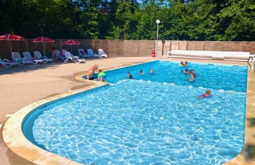 Lons-le-Saunier Haus | Camping 4 étoiles - Piscine - efa00b