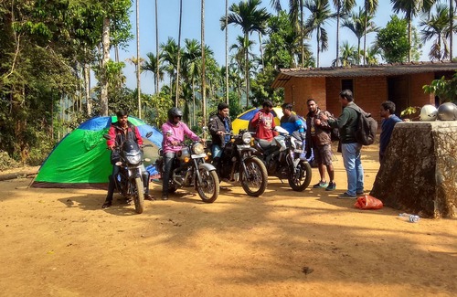 Meppadi Wohnmobilvermietung | Kampieren in WAYANAd an der tropischen Eskapade