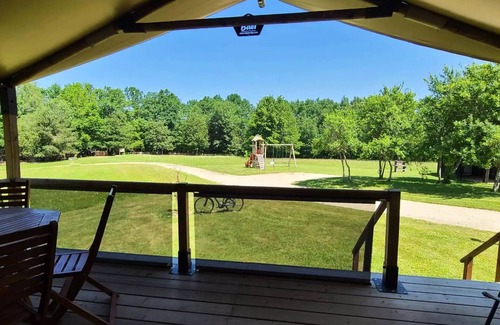 La Douze Haus | Camping Ushuaïa Villages Le Bois Coquet *** - Canvas Bungalow Bali - 2 bedrooms - 32m² (without bathrooms) 5 people