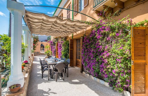 Genova Haus | CAN REI DES PLA - Ferienhaus mit Privatgarten in Gènova. WiFi gratis