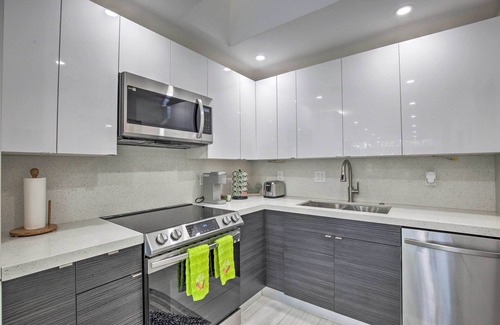 Beverly Heights Eigentumswohnung | Canal-Front Condo: Walk to Downtown Ft Lauderdale!