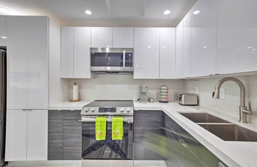 Beverly Heights Eigentumswohnung | Canal-Front Condo: Walk to Downtown Ft Lauderdale!