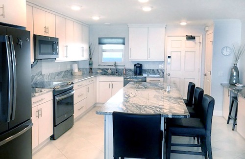 Daytona Beach Shores Eigentumswohnung | BESONDERE! 5 / 18-25 (5 Tage min) KEIN DRV-STRAND; Völlig umgestaltete, wunderbare Ausblicke