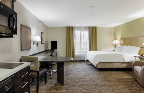 Brighton Hotel | Candlewood Suites Brighton by IHG