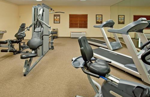 Elgin Hotel | Candlewood Suites Elgin – Northwest Chicago by IHG