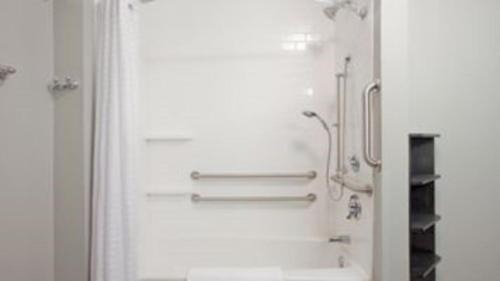 Grand Island Hotel | Candlewood Suites Grand Island by IHG