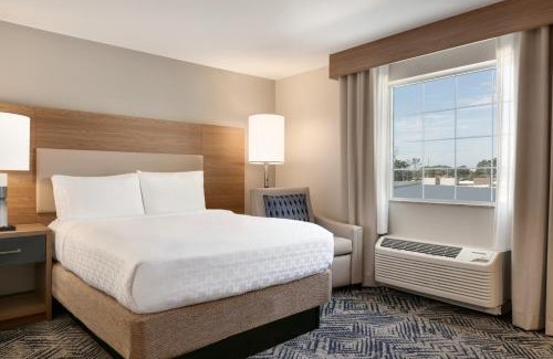 Wake Forest Hotel | Candlewood Suites Wake Forest-Raleigh Area by IHG