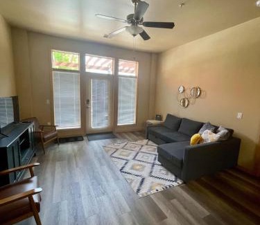 Sun Prairie Wohnung | Cannery Square Apartment 104