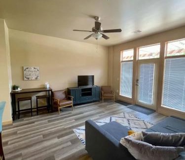 Sun Prairie Wohnung | Cannery Square Apartment 104