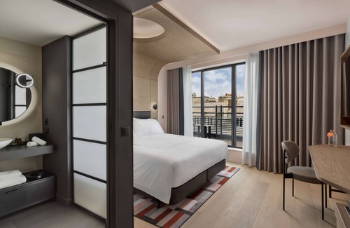 Porte-Dauphine Hotel | Canopy by Hilton Paris Eiffel Tower
