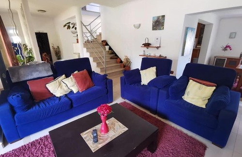 Serta Haus | Cantinho da Alice Family Villa
