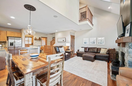 Tamarack Resort Haus | Canyon View Town Home | Ski-in Ski-out