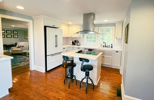 Cape Charles Haus | Cape Charles VA retreat with game arcade 👾, fire pit 🔥, Peloton 🚴🏽♀️, EV🔋