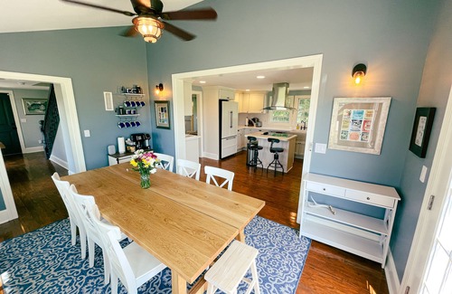 Cape Charles Haus | Cape Charles VA retreat with game arcade 👾, fire pit 🔥, Peloton 🚴🏽♀️, EV🔋