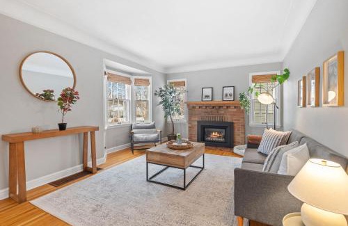 Diamond Lake Haus | Cape Cod Charmer
