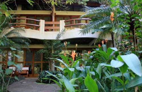 Playa Langosta Hotel | Capitán Suizo Beachfront Boutique Hotel