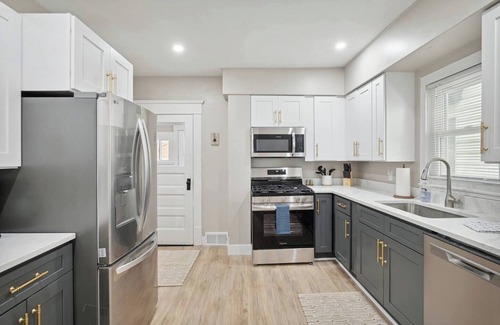 Lansing Haus | Capitol Oasis 3 bed/2 bath near downtown Lansing!