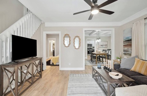 Lansing Haus | Capitol Oasis 3 bed/2 bath near downtown Lansing!