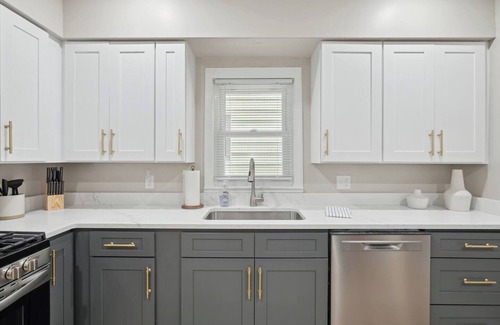 Lansing Haus | Capitol Oasis 3 bed/2 bath near downtown Lansing!