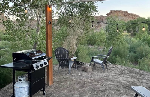 Torrey Haus | Capitol Reef Dome | Oak