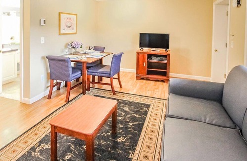 Falmouth Heights Resort | Suite mit 2 Schlafzimmern und Meerblick im Captain's Quarters Resort