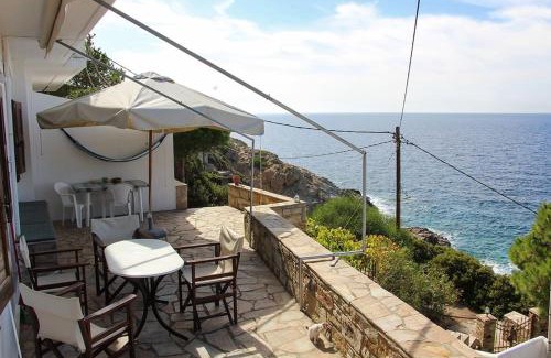 Armenistis Haus | Captain's View Guesthouse