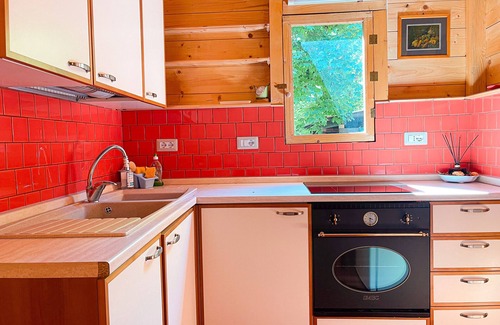 Palazzuolo sul Senio Wohnmobilvermietung | Wohnwagen "Le Sorgenti - Chalet 12" mit Bergblick und Privatem Garten