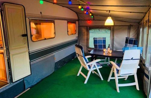Kats Wohnung | Caravan op rustige camping in Zeeland