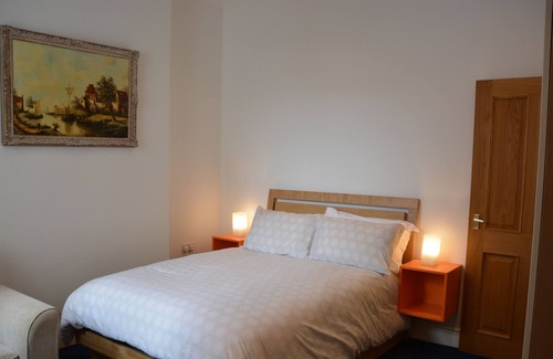 Penarth Wohnung | Cardiff 2Bed mit SofaBed im schönen Penarth. Einfaches Parken. DVB-T HD-Fernseher.