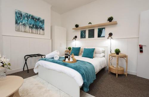 Adamsdown Bed & Breakfast | Cardiff City Guesthouse, Central Rooms, Fast Wi-Fi, On-Street Parking