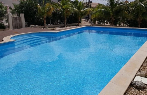 Bona Bista Villa | Caribbean Dream 6P Ferienvilla mit großem Swimmingpool im sicheren Villapark