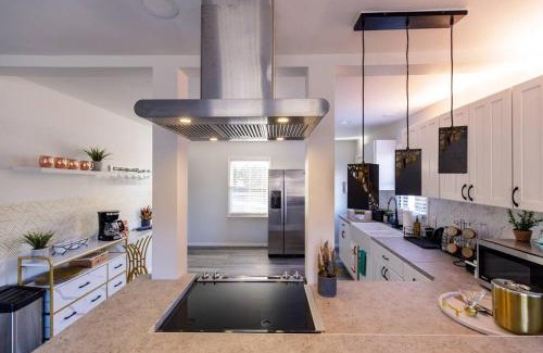 Valley Springs Haus | Carloover Vista: Mountain Escape